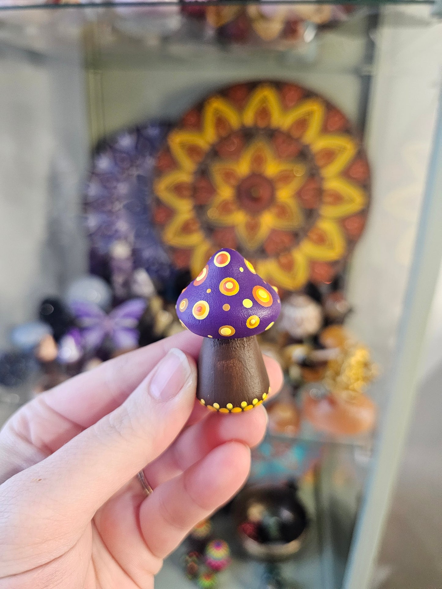 Champignon violet et jaune💜🍄💛