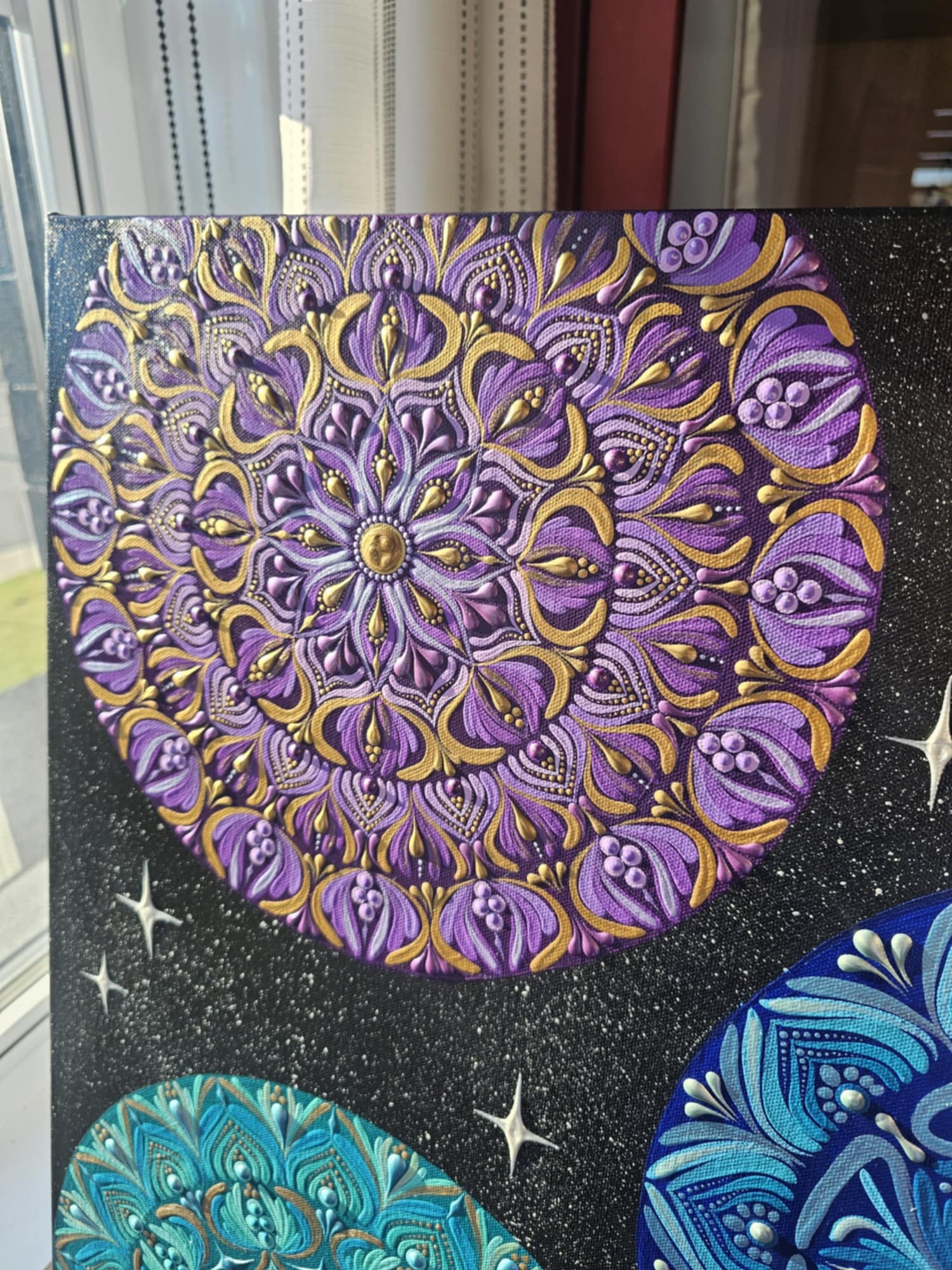 Symphonie de chakra cosmique. Afficher au centre holistique l'Harmonie.