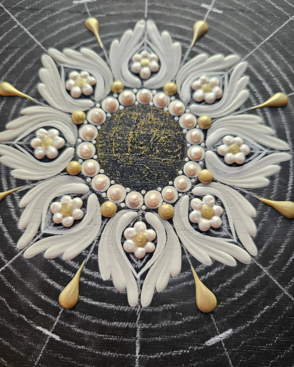 Flowering geode. Display at the holistic center of Harmony.