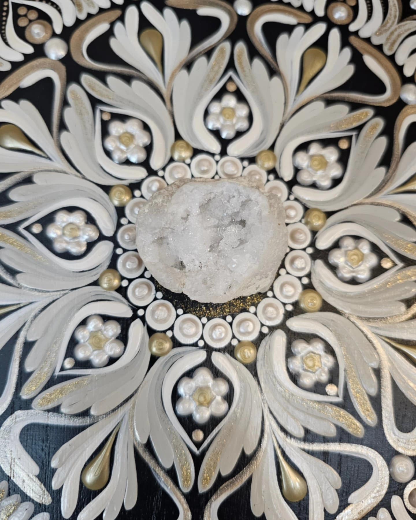 Flowering geode. Display at the holistic center of Harmony.