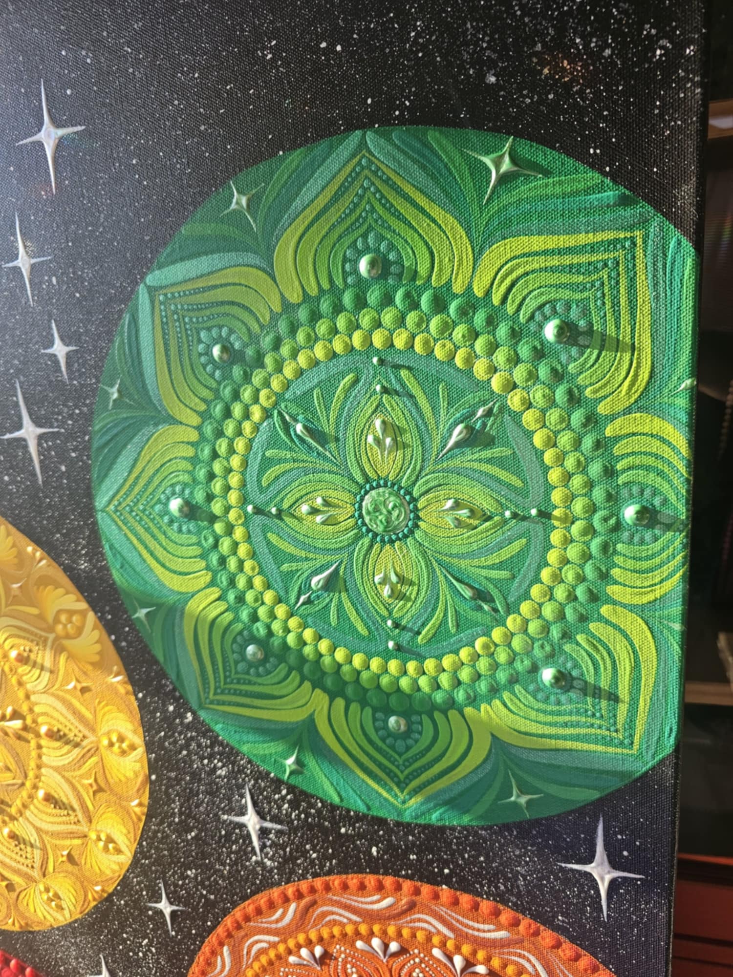 Symphonie de chakra cosmique. Afficher au centre holistique l'Harmonie.