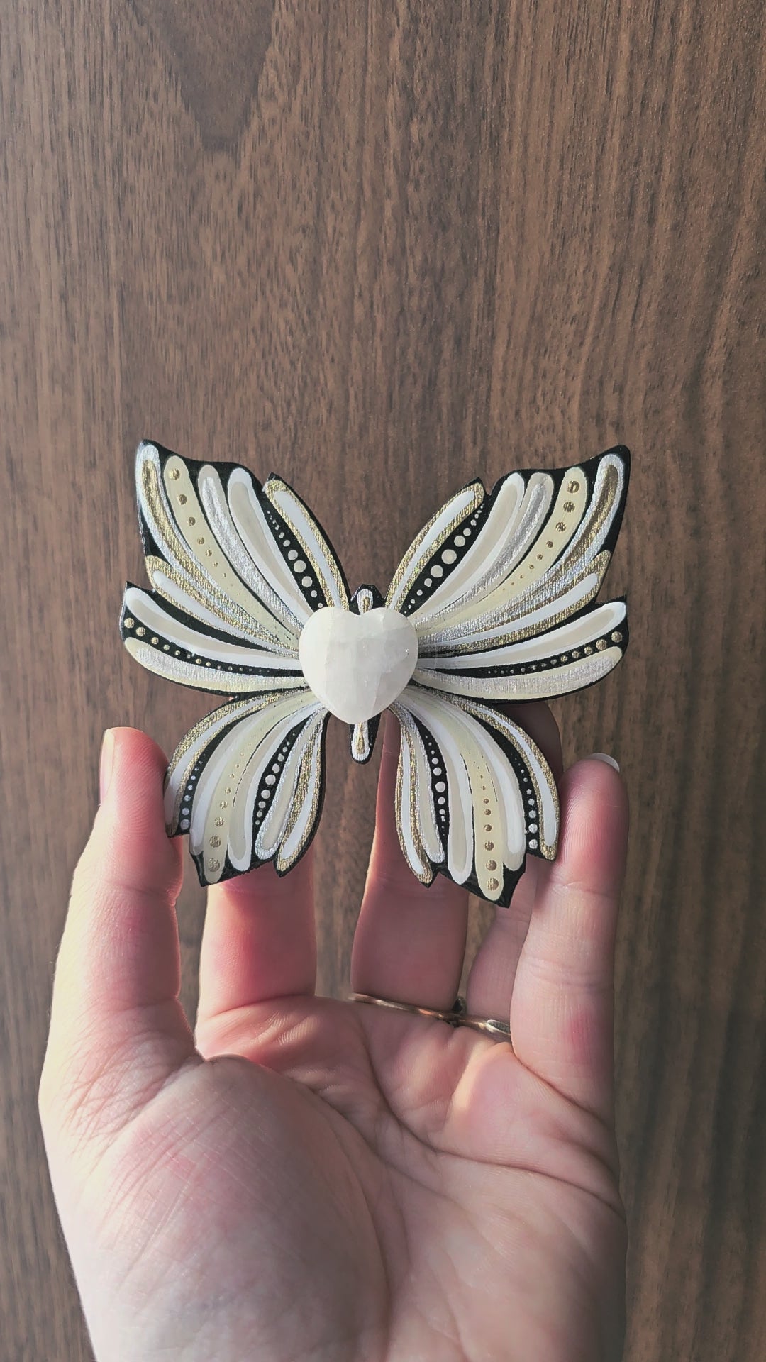 Aimant papillon avec coeur de quartz