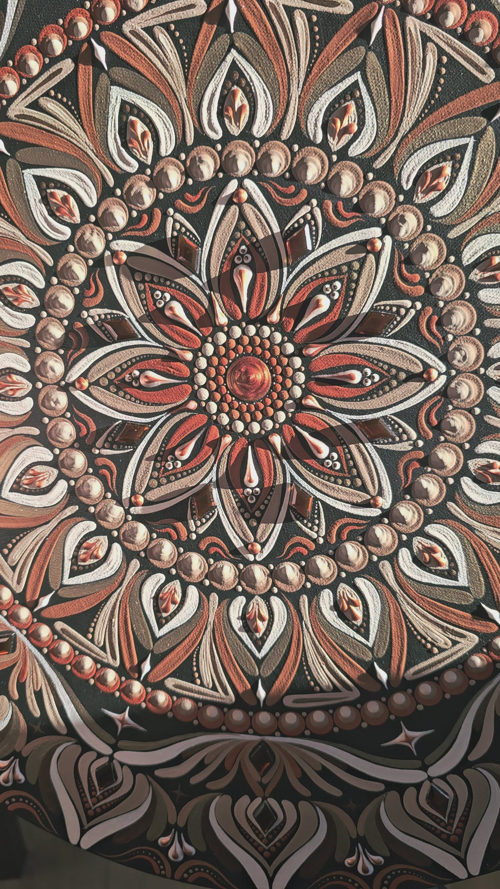 Lumière Terrienne ✨🤎Afficher au centre Holistique l'Harmonie.