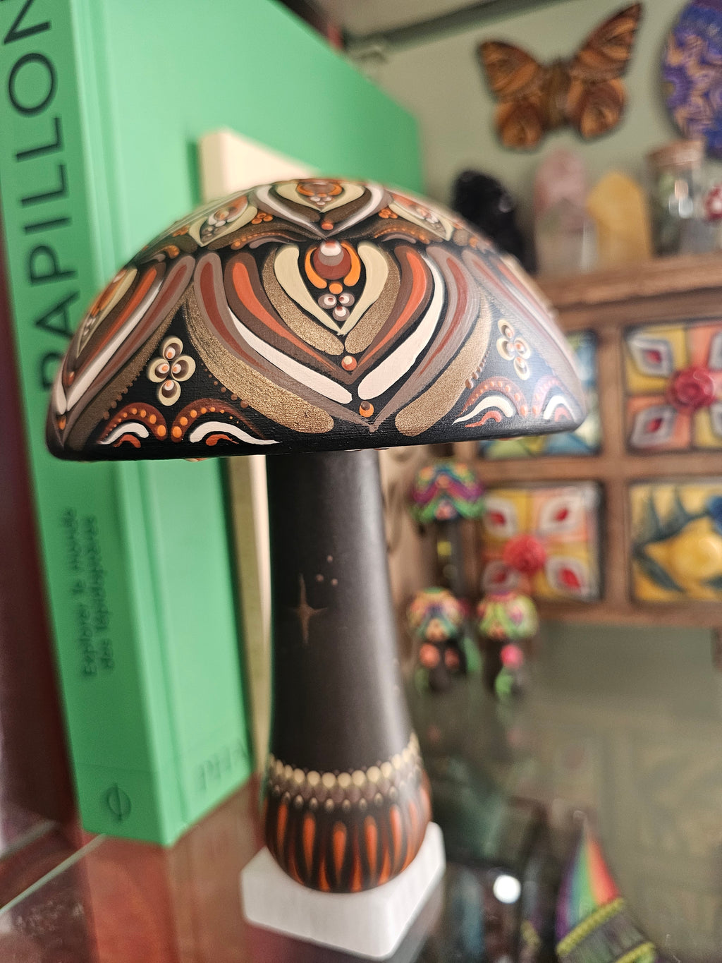 Very large mushroom 🧡🤎