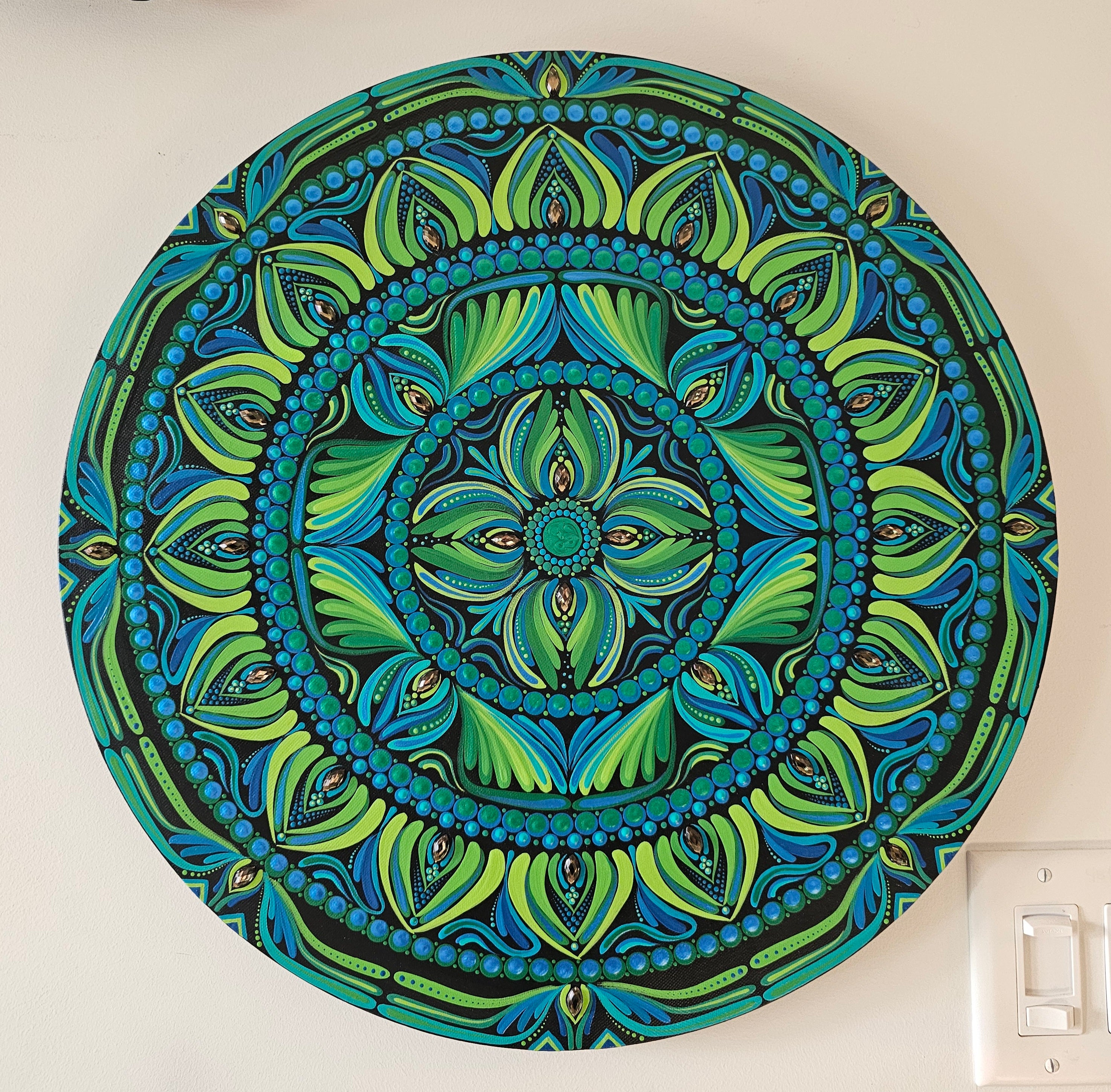 Paon des étoiles Galactique 🦚🌌Afficher au centre Holistique l'Harmonie.