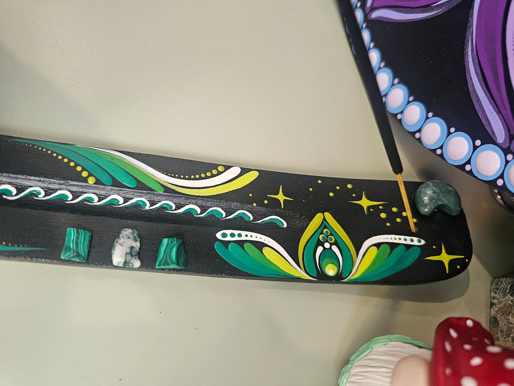 Incense burner, malachite and moss agate